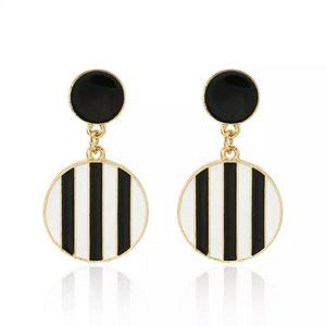 Darcy Black & White Stripe Gold Earrings 🎁 BUNDLE EARRINGS - 3/$55 OR 5/…